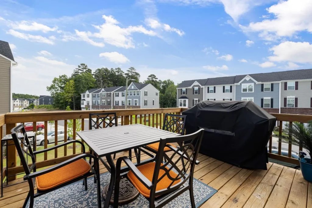 Wood deck builders Knoxville